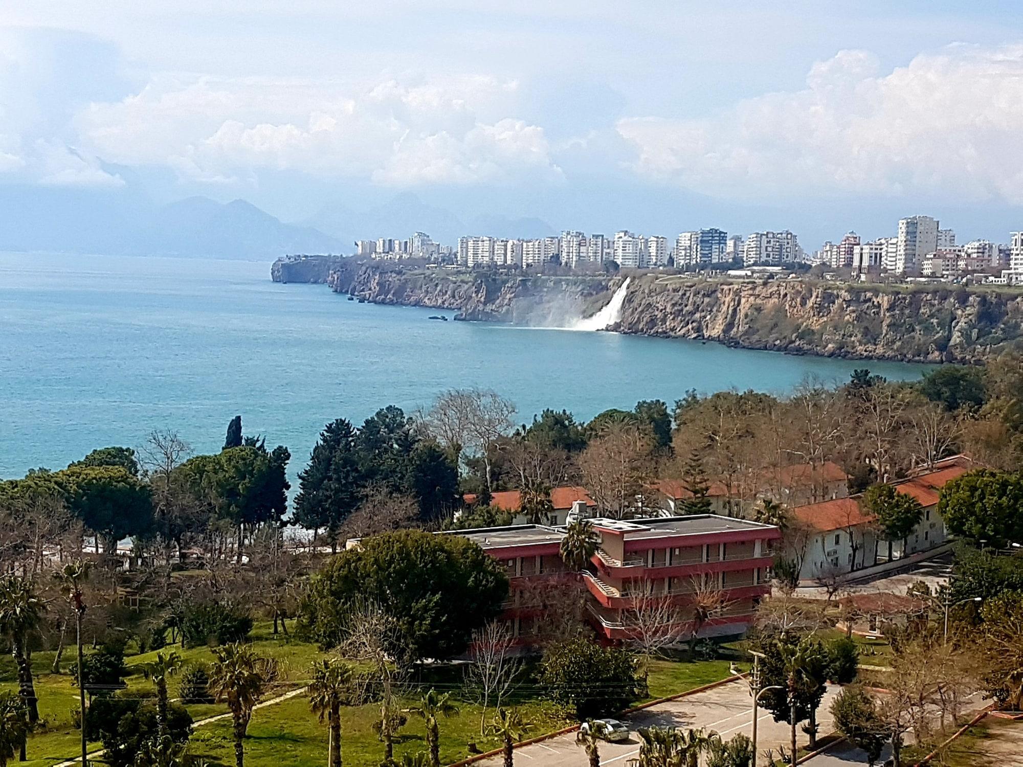 Tourist Hotel Анталия Екстериор снимка